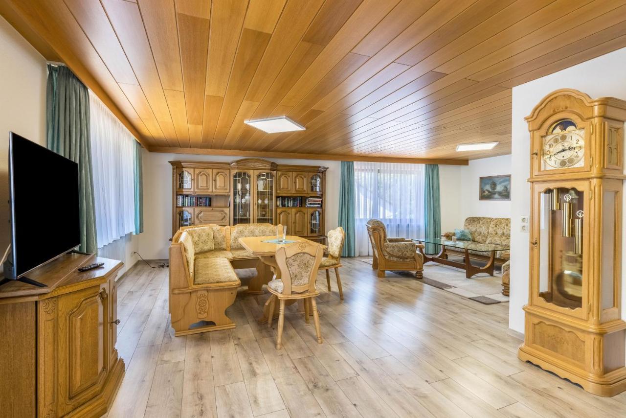 B463 Penthouse Lägenhet Albstadt Exteriör bild